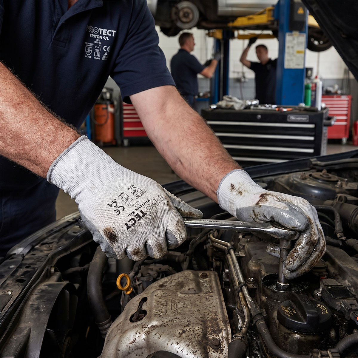 Triton-nitrile gloves 