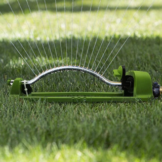 Oscillating sprinkler with 18 holes + 3/4