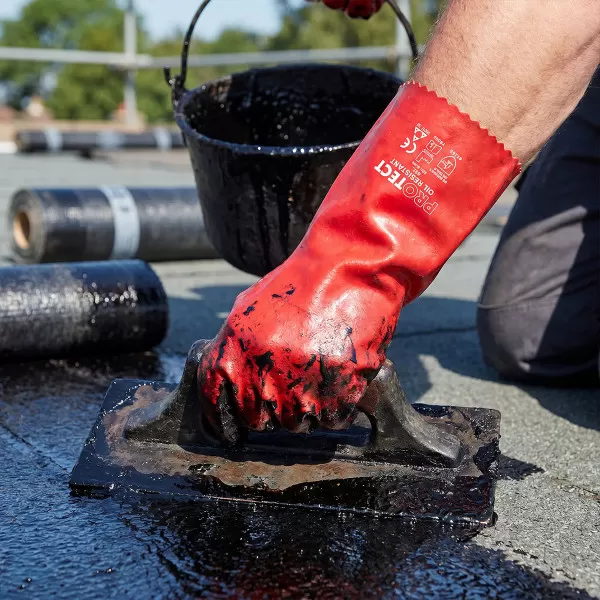 Oil resistant PVC glove 
