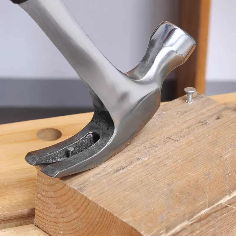 Carpenter forged hammer, 600gr/21oz 